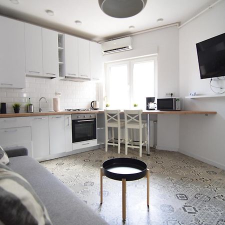Studio In The Old City Bucureşti Ngoại thất bức ảnh